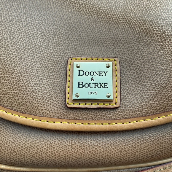 Dooney and Bourke crossbody bag - Picture 3 of 10